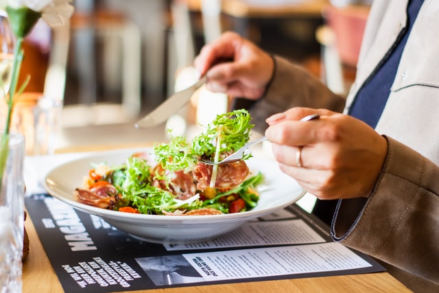 10 Tips to Cut Calories