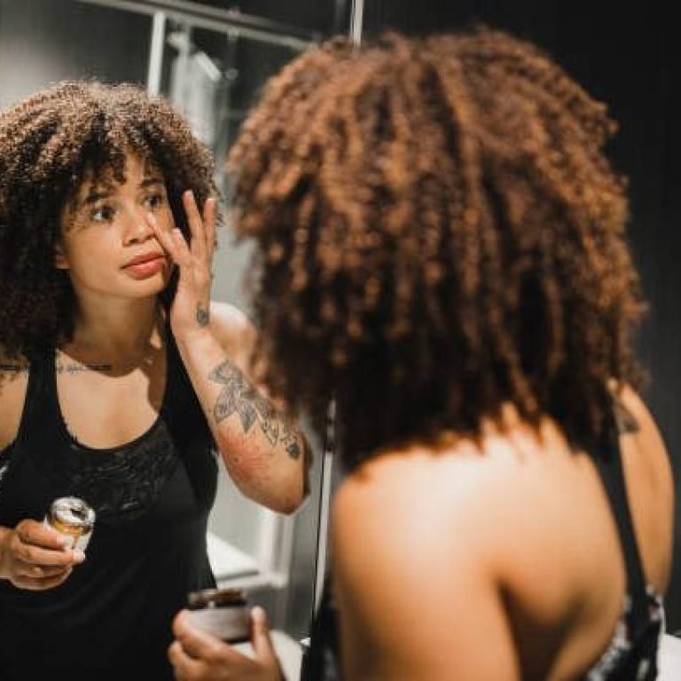 Sweating it Out: The Ultimate Post-Workout Skincare Guide